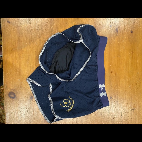 Under Armour Notre Dame women’s running shorts - Picture 5 of 6